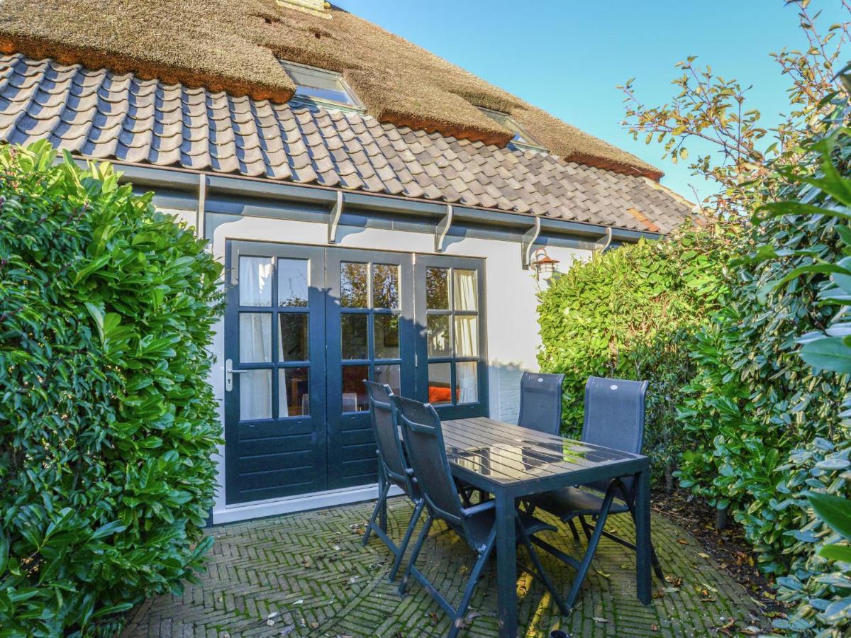 Charming Holiday Home In Texel Near Sea Oost  Exterior photo